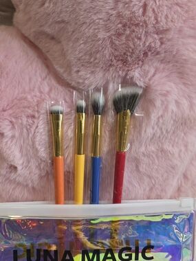 Makeup Brush Set - Multicolor